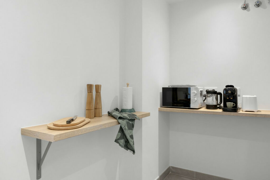 Middle Floor Apartment Estepona Málaga - image 7