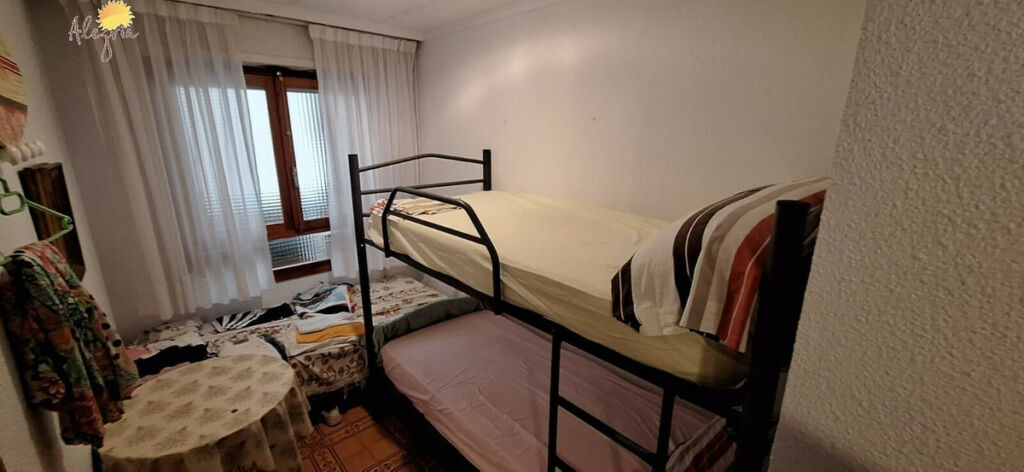 Middle Floor Apartment Torrevieja Alicante - image 7
