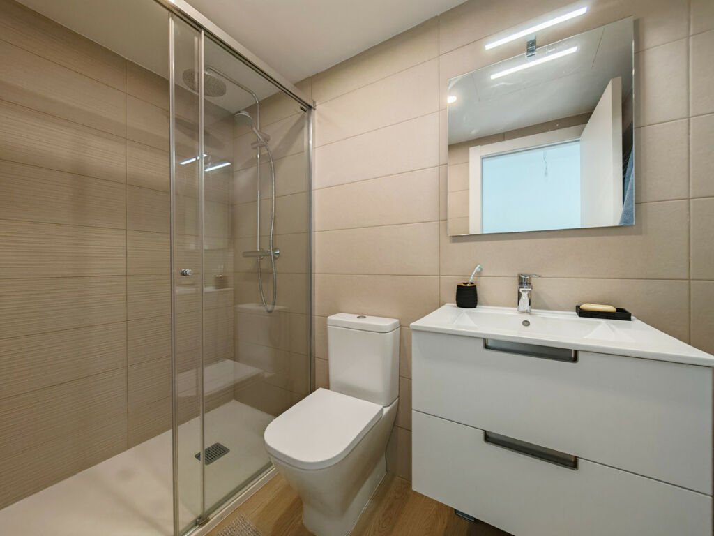 Middle Floor Apartment Estepona Málaga - image 7