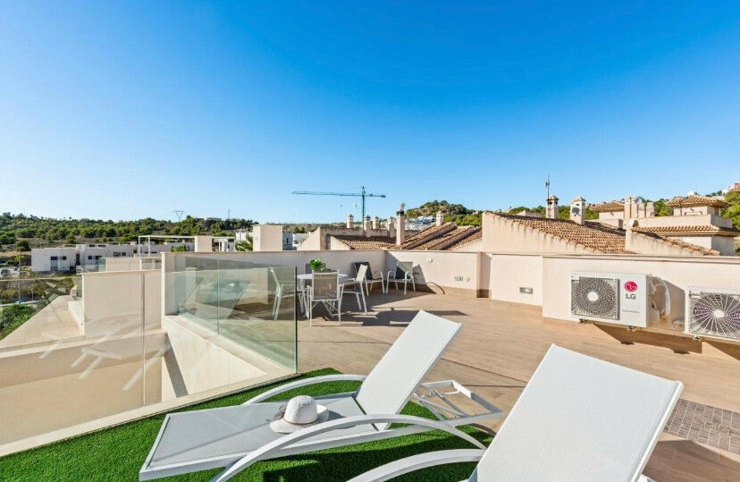 Detached Villa San Miguel de Salinas Alicante - image 12