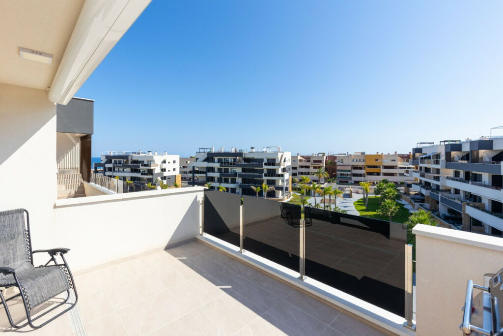 Ground Floor Apartment Playa Flamenca Alicante - image 2