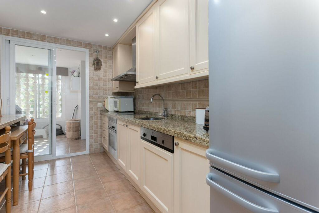 Ground Floor Apartment Puerto Banús Málaga - image 7