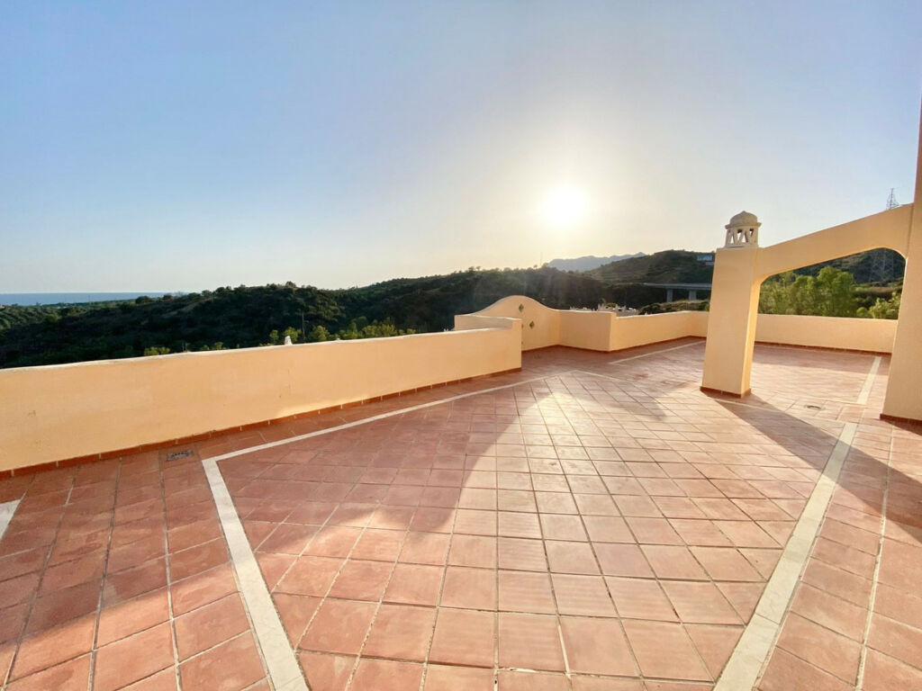 Penthouse Duplex Elviria Málaga - image 7