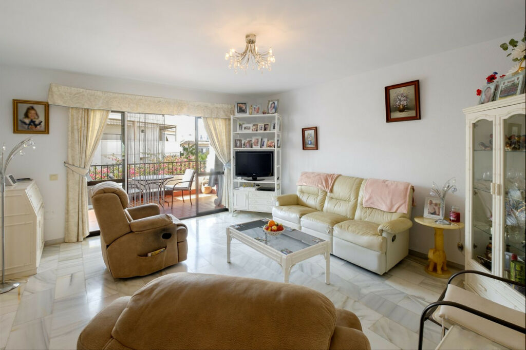 Middle Floor Apartment Nerja Málaga - image 7