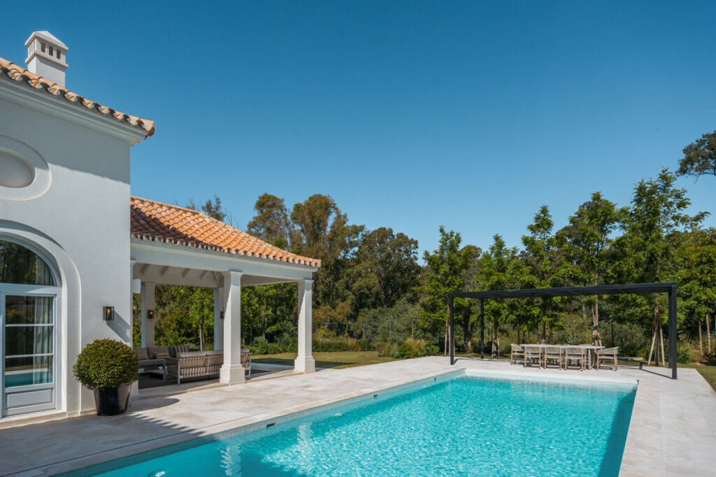 Detached Villa Nueva Andalucía Málaga - image 7