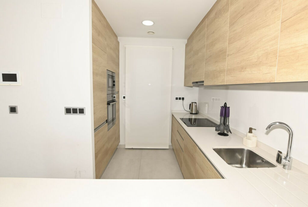 Middle Floor Apartment Benidorm Alicante - image 7