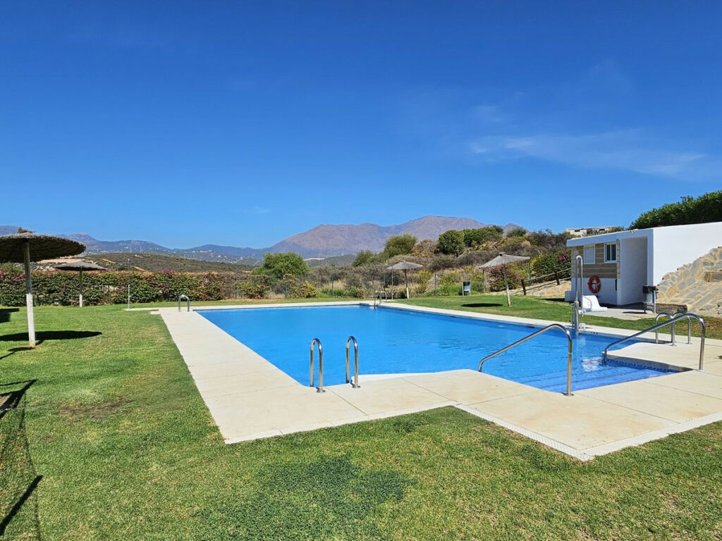 Middle Floor Apartment Casares Playa Málaga - image 9