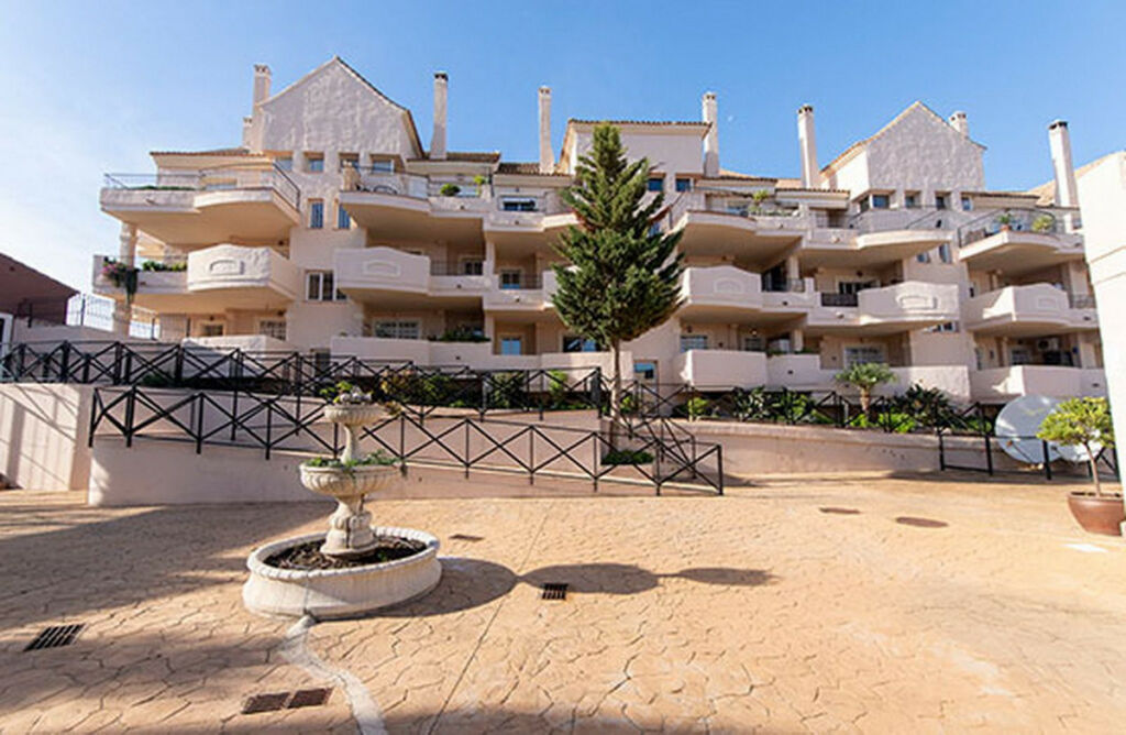 Duplex La Duquesa Málaga - image 7