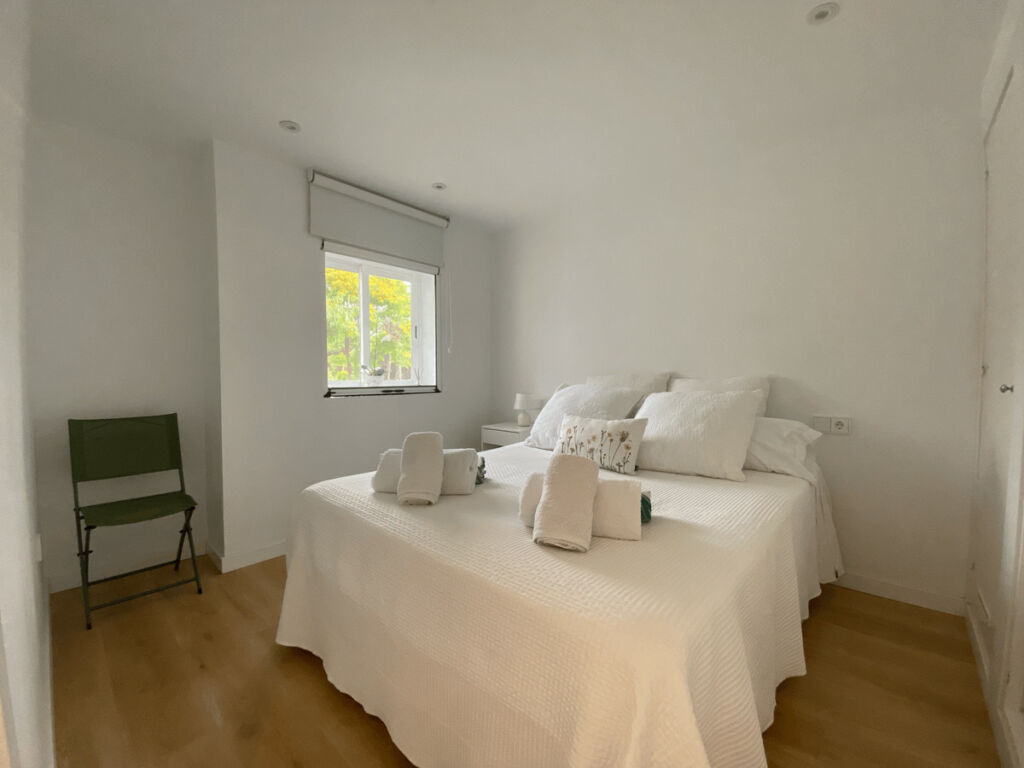 Middle Floor Apartment Estepona Málaga - image 7