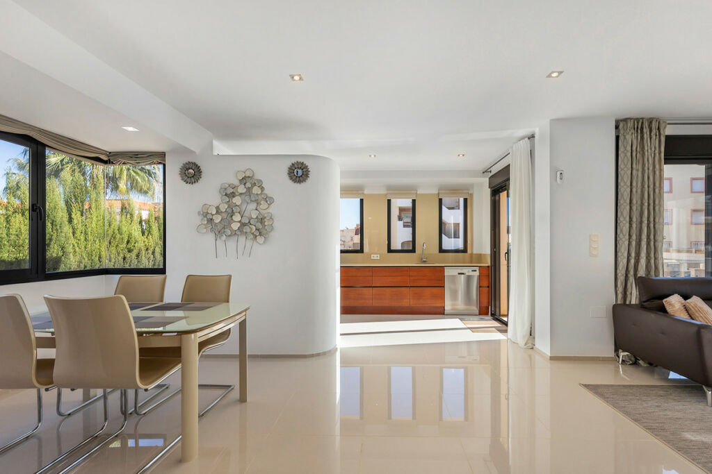 Detached Villa La Zenia Alicante - image 7
