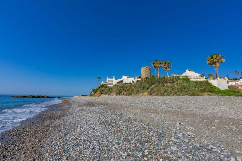 Detached Villa Estepona Málaga - image 70