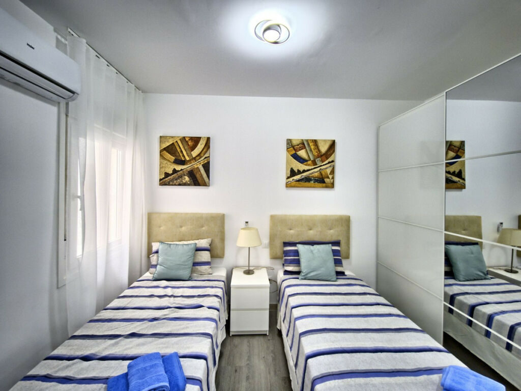 Middle Floor Apartment Marbella Málaga - image 8