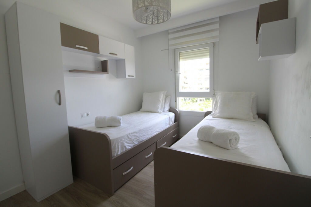 Middle Floor Apartment Nueva Andalucía Málaga - image 8