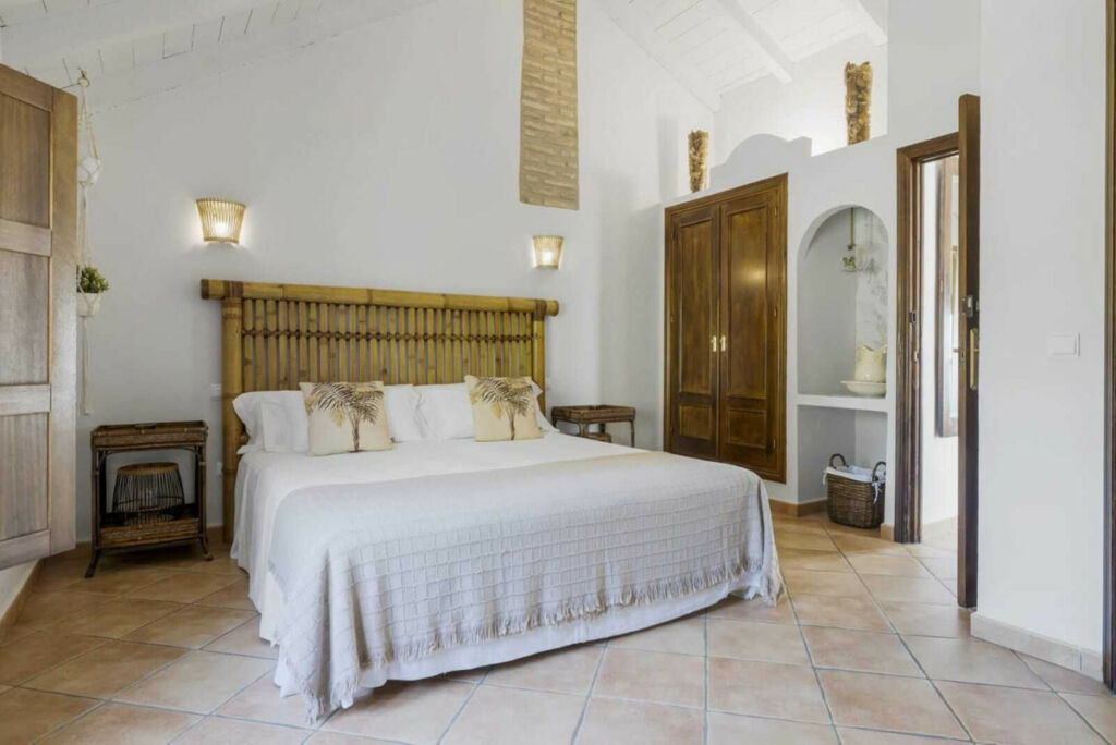 Detached Villa Cortes de la Frontera Málaga - image 8