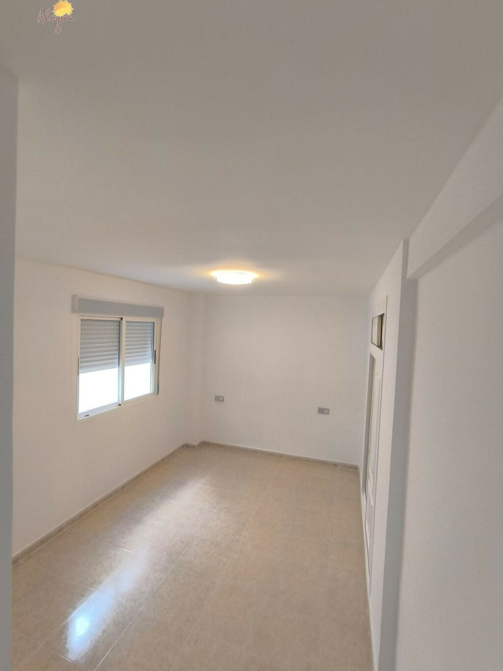 Middle Floor Apartment Torrevieja Alicante - image 8