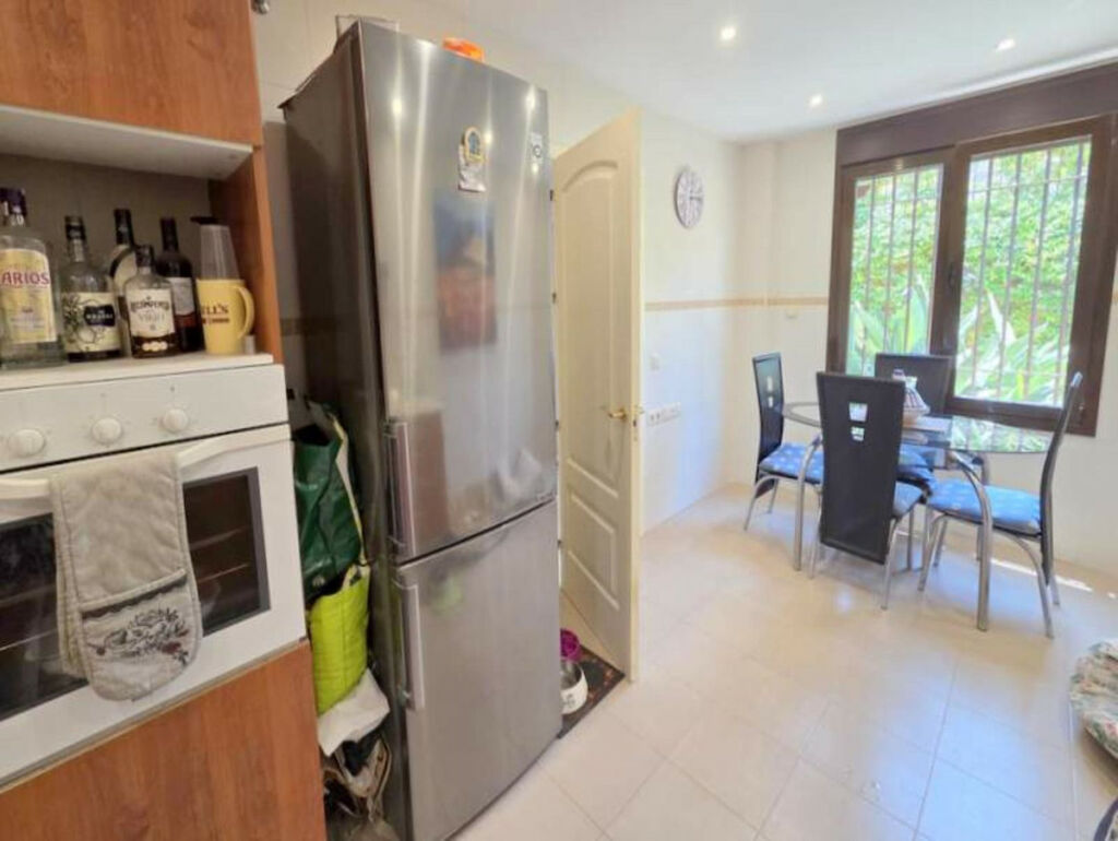 Townhouse Estepona Málaga - image 8