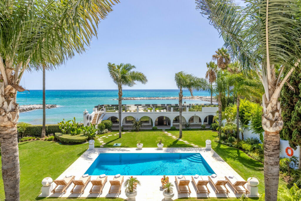 Detached Villa Puerto Banús Málaga - image 8