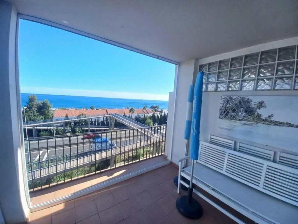 Middle Floor Apartment Manilva Málaga - image 8