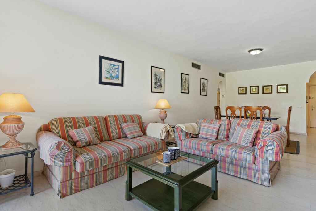 Ground Floor Apartment Estepona Málaga - image 8