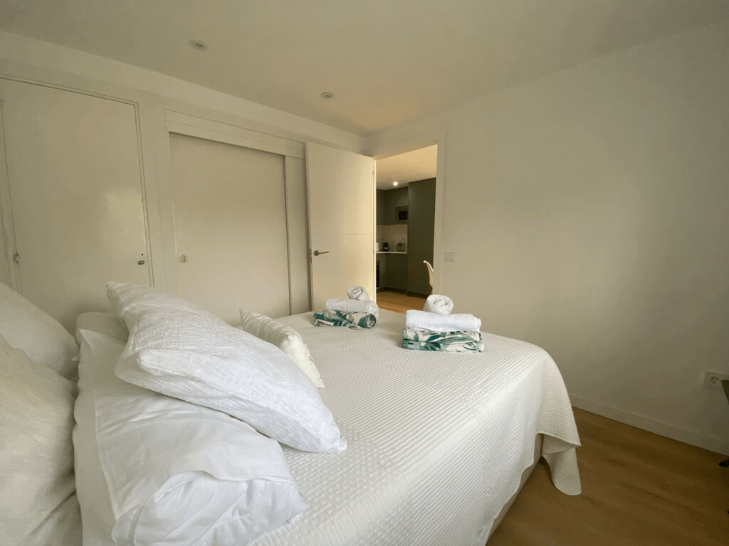 Middle Floor Apartment Estepona Málaga - image 8
