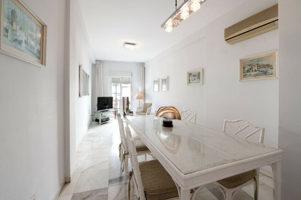 Middle Floor Apartment Marbella Málaga - image 9