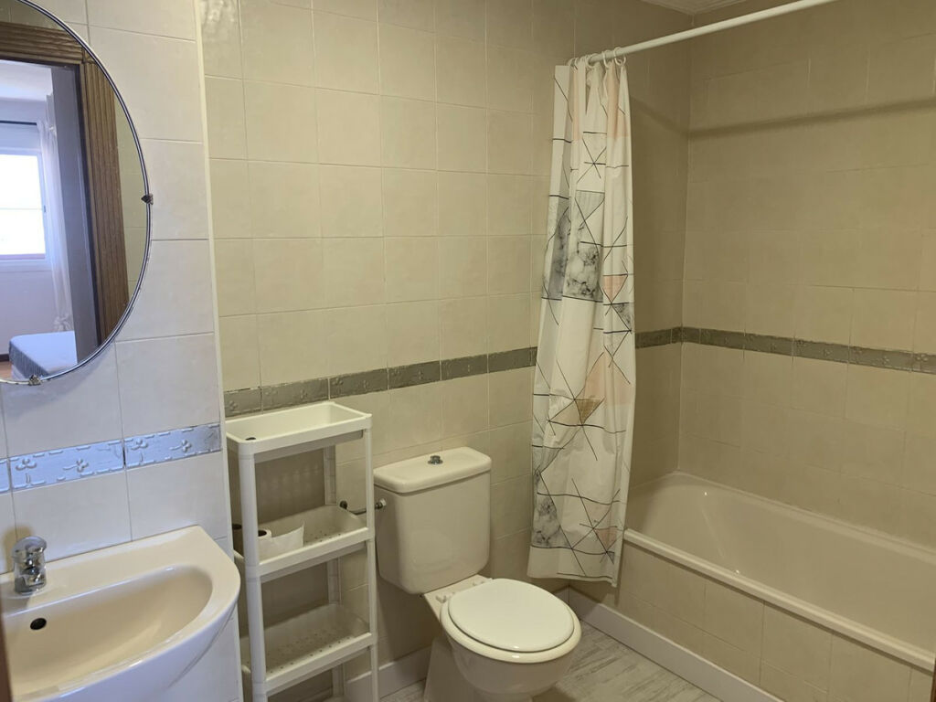 Middle Floor Apartment Estepona Málaga - image 8