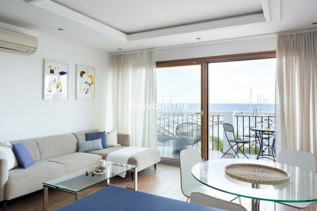 Penthouse Duplex Puerto Banús Málaga - image 8