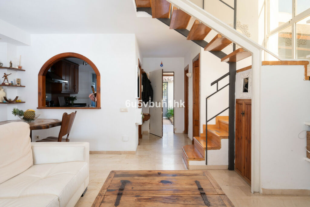 Semi-Detached House El Coto Málaga - image 8