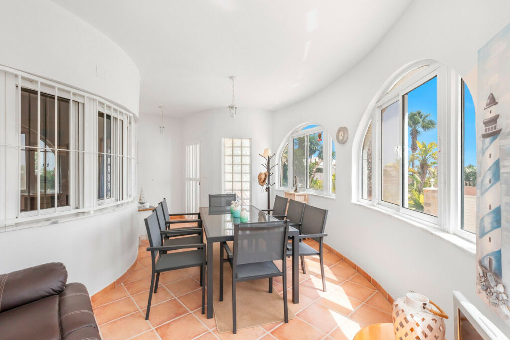 Detached Villa San Fulgencio Alicante - image 8