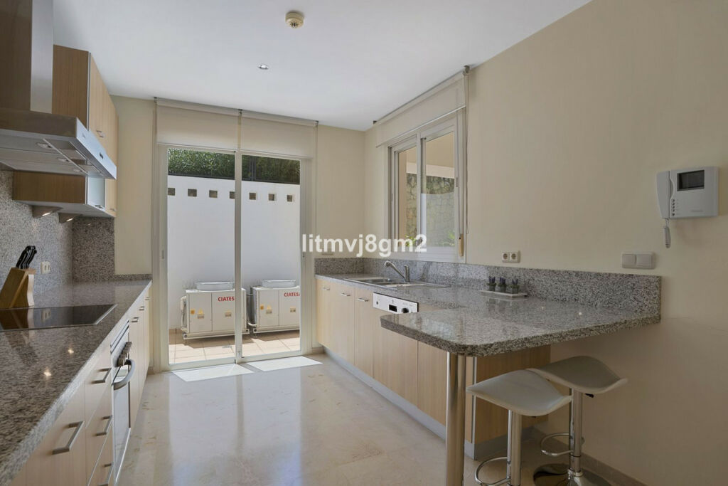 Townhouse La Cala Golf Málaga - image 8