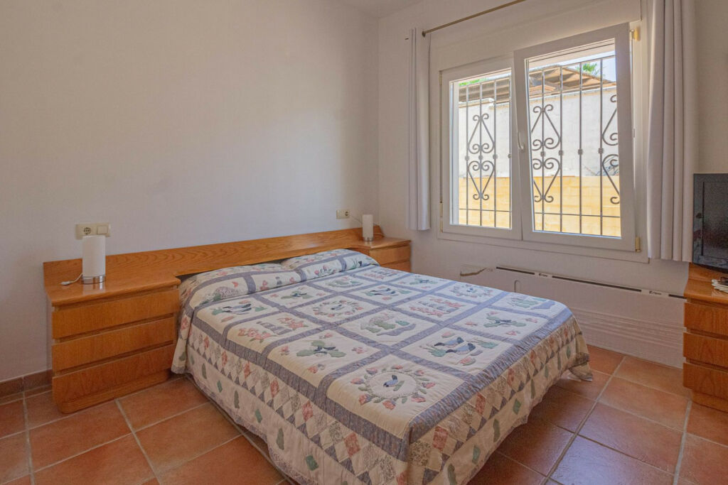 Detached Villa Pueblo Nuevo de Guadiaro Cádiz - image 8