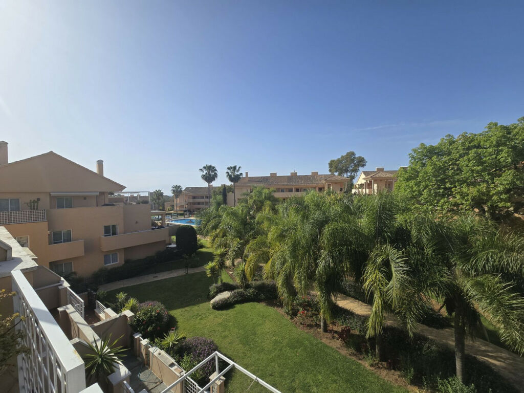 Penthouse Duplex Elviria Málaga - image 8