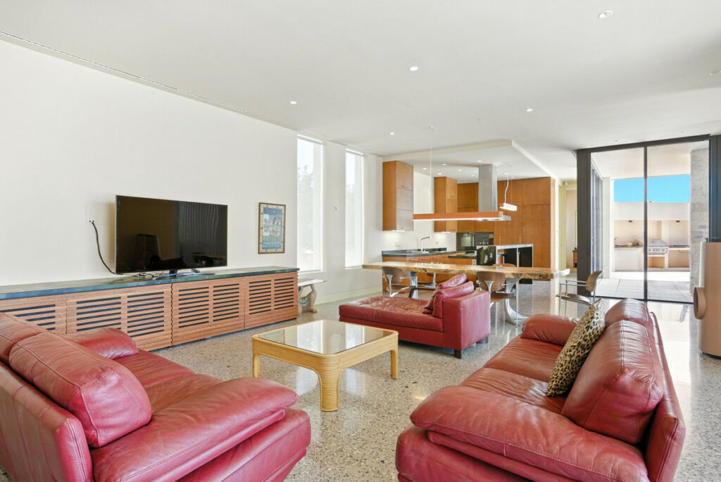 Detached Villa Elviria Málaga - image 8