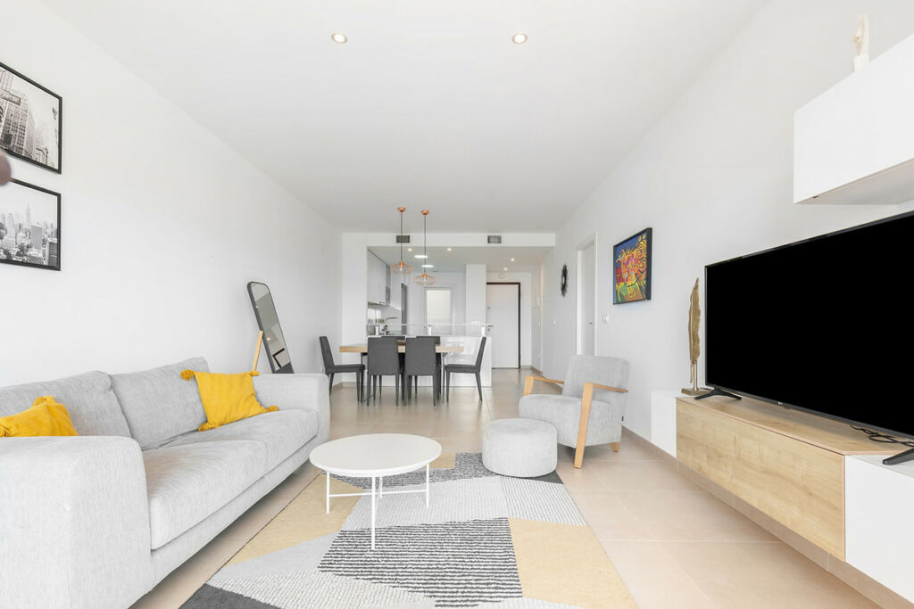 Middle Floor Apartment Villamartin Alicante - image 8