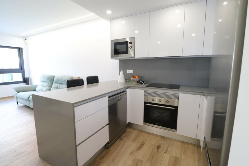 Ground Floor Apartment Villamartin Alicante - image 8