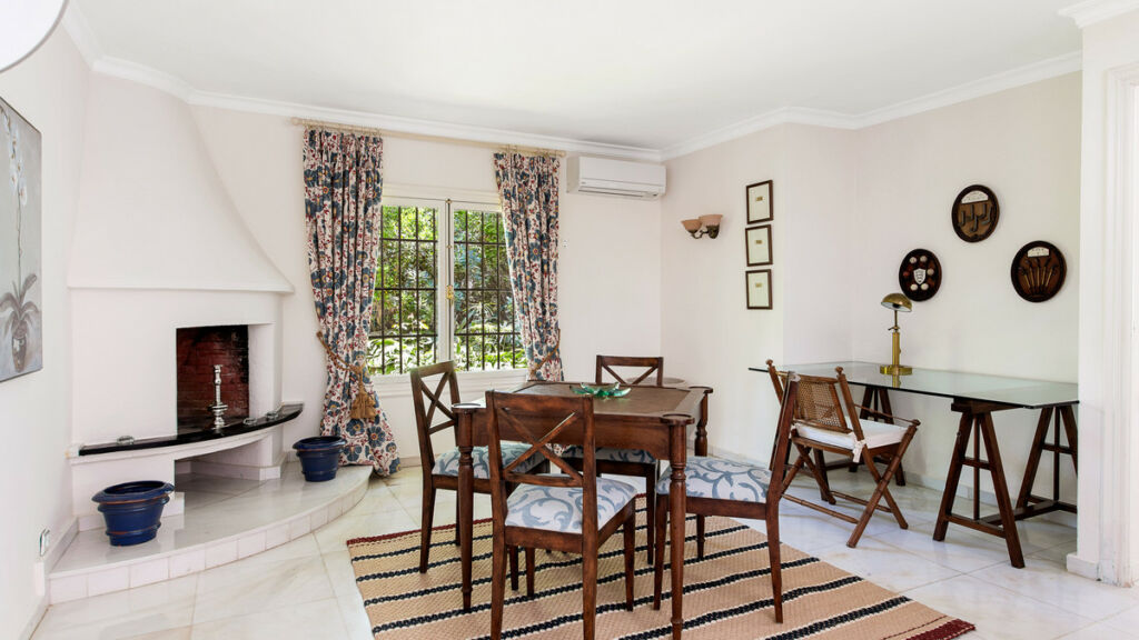 Detached Villa The Golden Mile Málaga - image 8