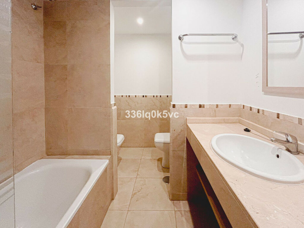 Middle Floor Apartment Manilva Málaga - image 8