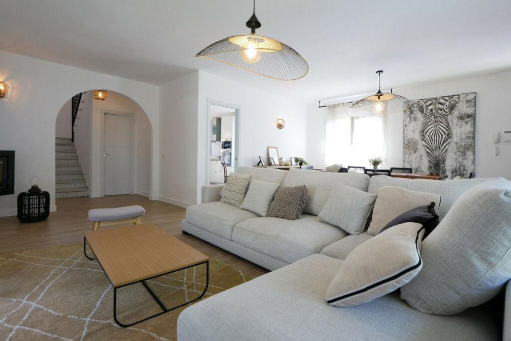 Detached Villa Cabopino Málaga - image 3