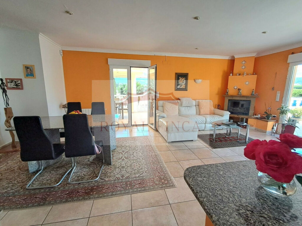 Detached Villa Sanet y Negrals Alicante - image 8