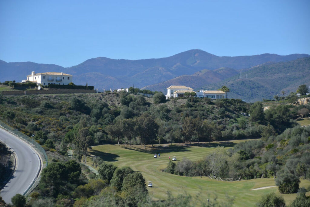 Residential Plot Benahavís Málaga - image 8