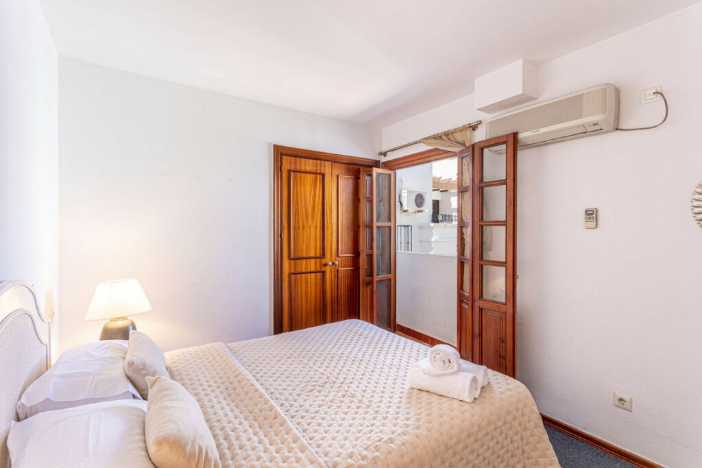 Top Floor Apartment Estepona Málaga - image 8
