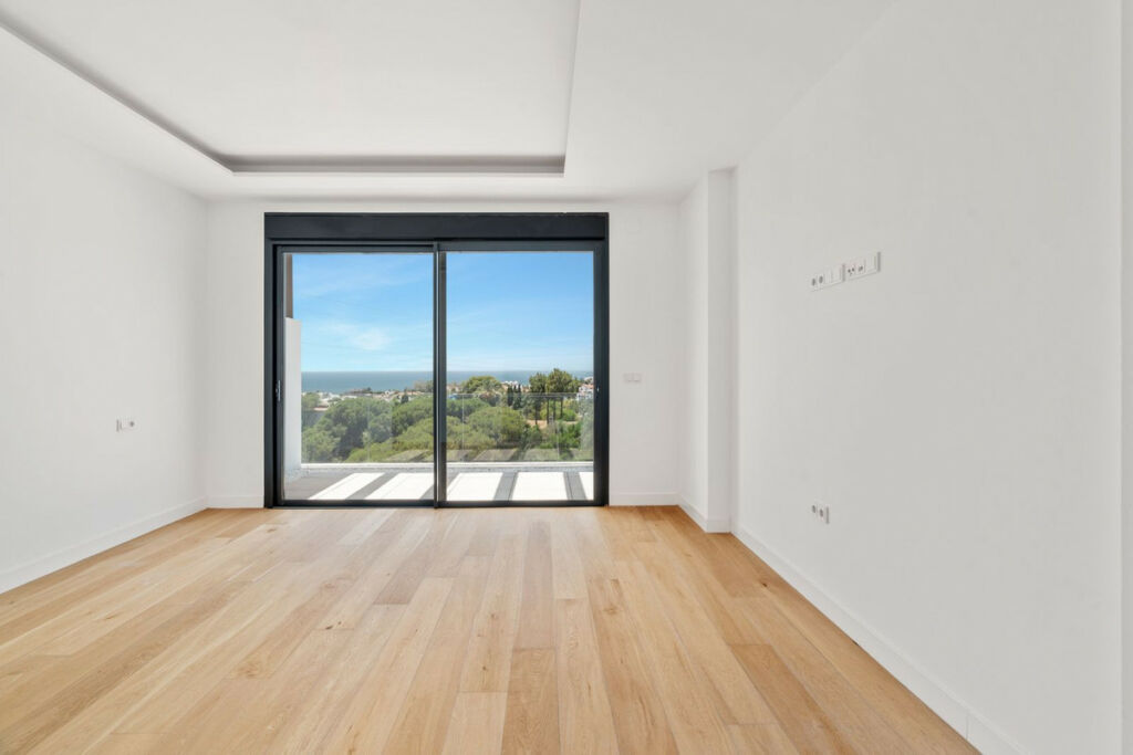 Semi-Detached House Río Real Málaga - image 8