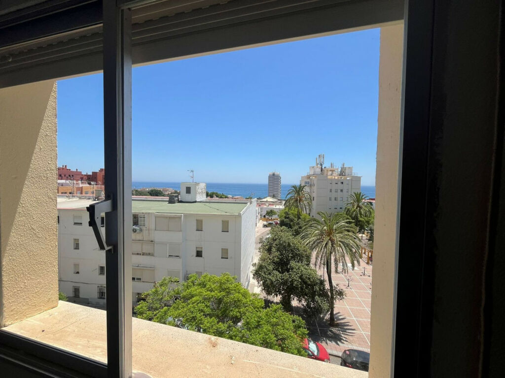 Middle Floor Apartment Estepona Málaga - image 8