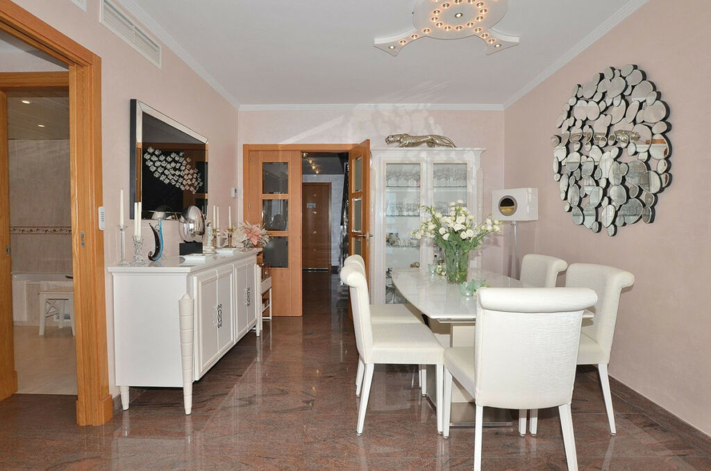 Penthouse Carvajal Málaga - image 8