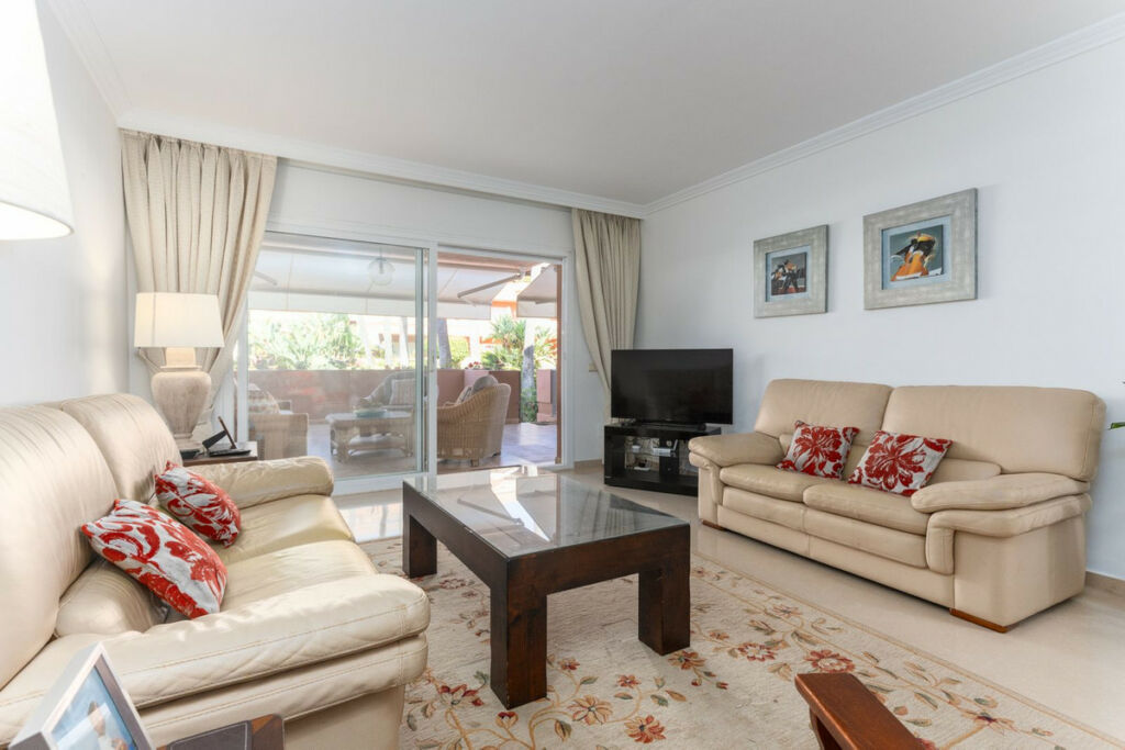Ground Floor Apartment Puerto Banús Málaga - image 8