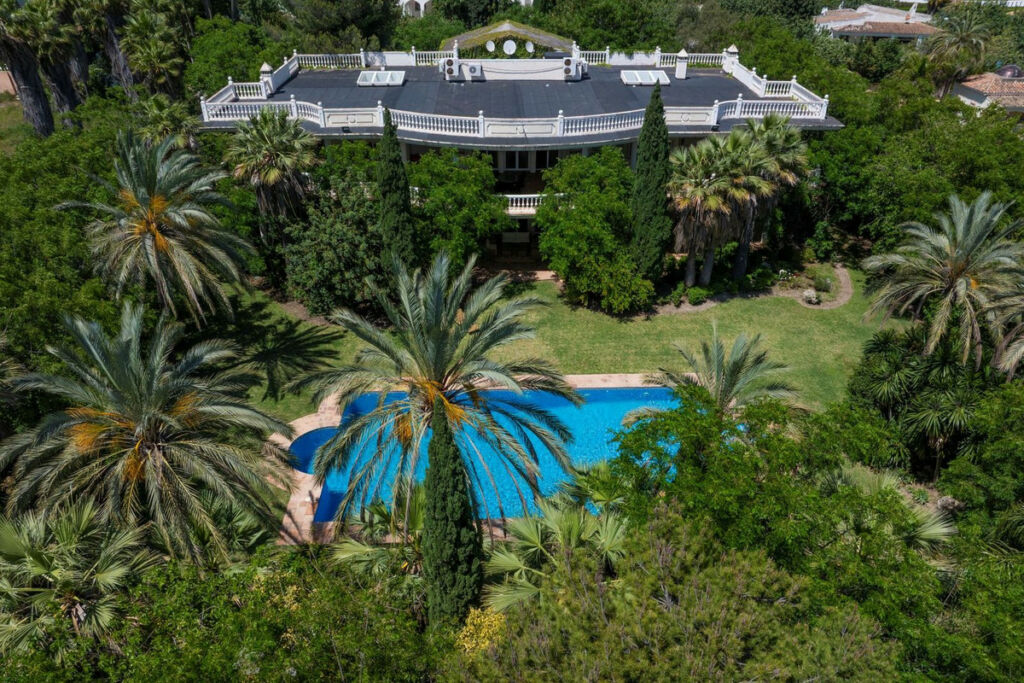 Detached Villa Nagüeles Málaga - image 9