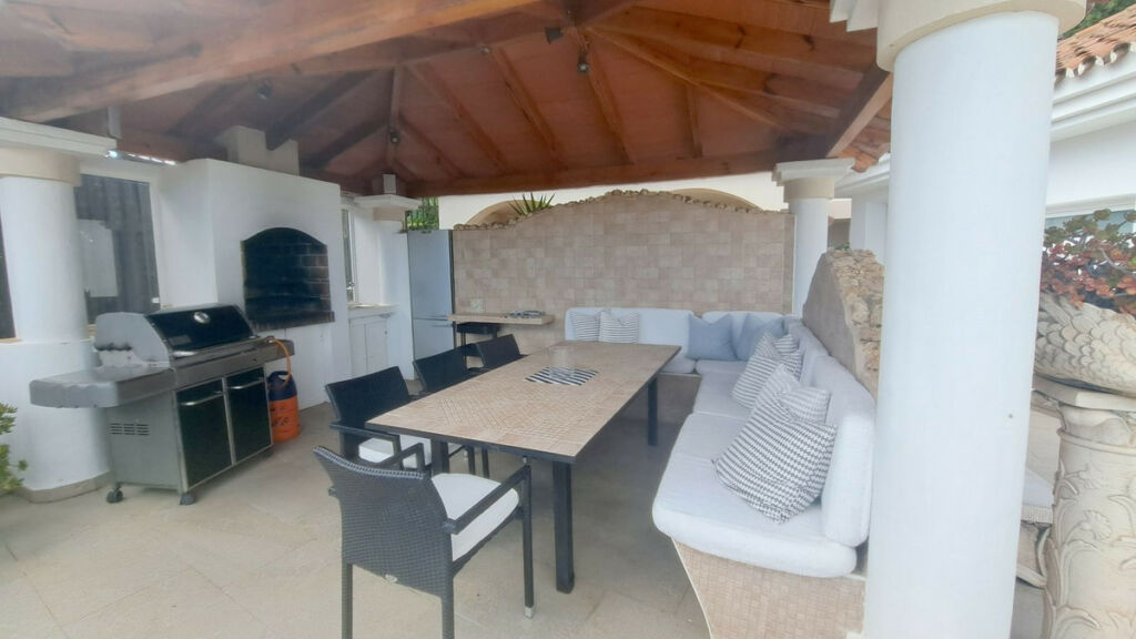 Detached Villa La Quinta Málaga - image 8