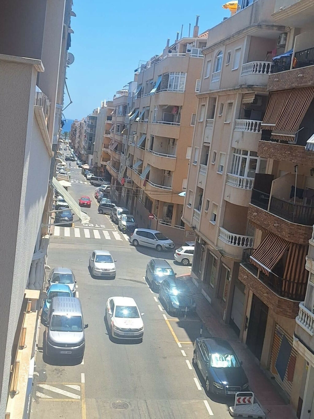 Middle Floor Apartment Playa Del Cura Alicante - image 2