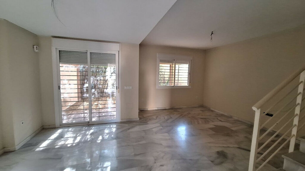 Townhouse Calahonda Málaga - image 8