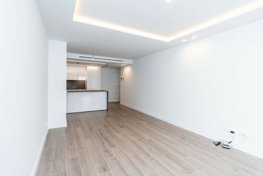 Middle Floor Apartment Fuengirola Málaga - image 2